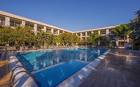 Iris Hotel & Spa